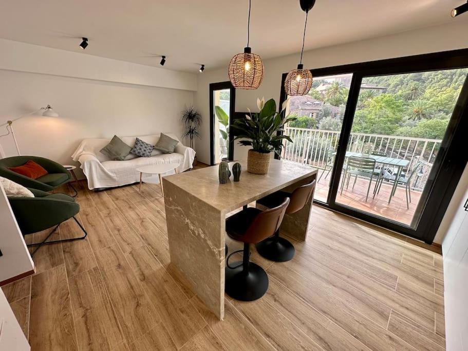 Moderno Y Acogedor Apartamento Con Terraza “ Llebeig” Soller Exterior photo