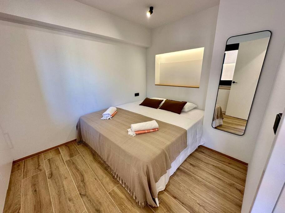 Moderno Y Acogedor Apartamento Con Terraza “ Llebeig” Soller Exterior photo