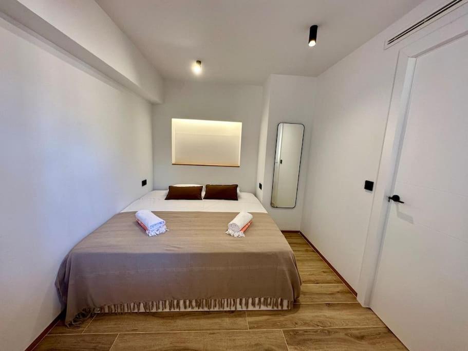 Moderno Y Acogedor Apartamento Con Terraza “ Llebeig” Soller Exterior photo