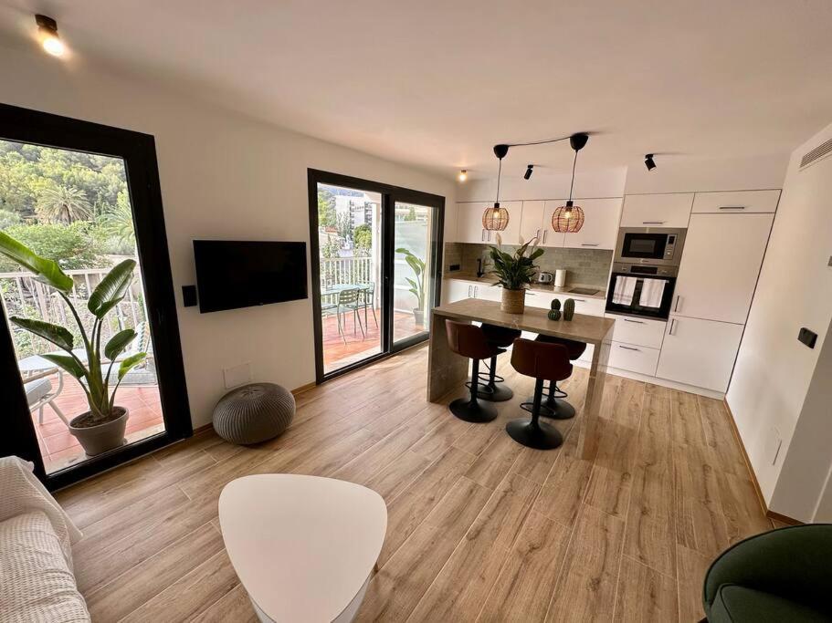 Moderno Y Acogedor Apartamento Con Terraza “ Llebeig” Soller Exterior photo
